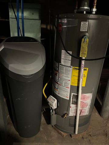 4 N West Street, Hillsdale City, MI 49242