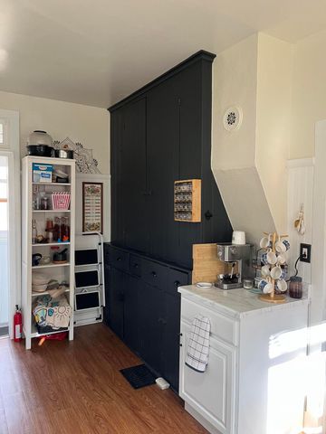 4 N West Street, Hillsdale City, MI 49242