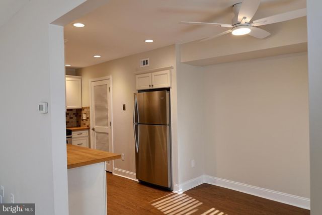 2063 HARBOUR DR, Palmyra, NJ 08065