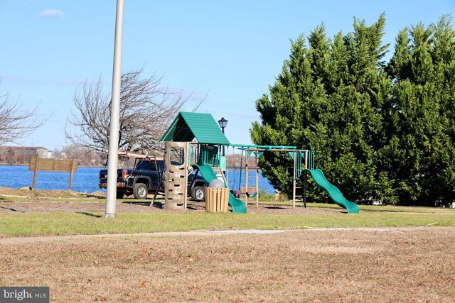 2063 HARBOUR DR, Palmyra, NJ 08065