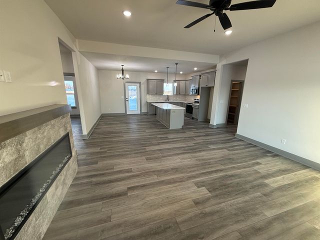 5534 W 42nd Street South, Wichita, KS 67215