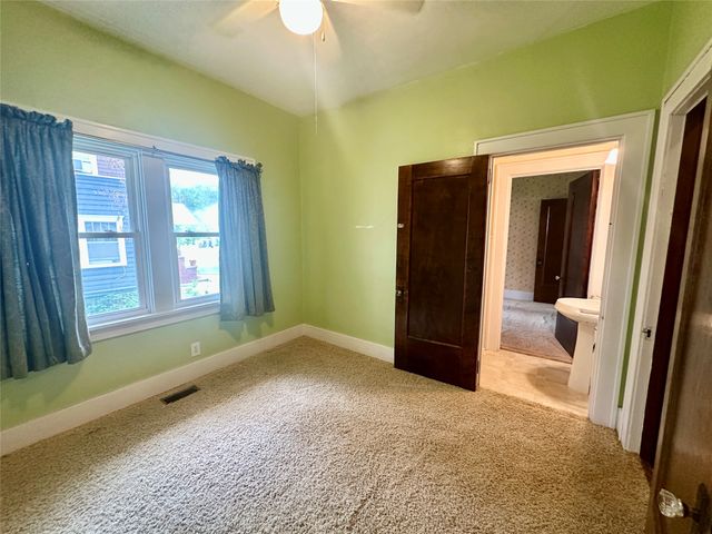305 S Chestnut Street, Jefferson, IA 50129
