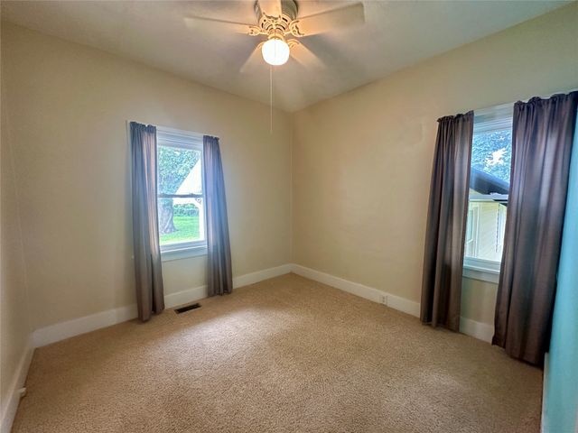 305 S Chestnut Street, Jefferson, IA 50129