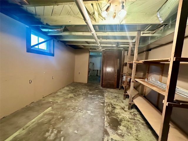 305 S Chestnut Street, Jefferson, IA 50129