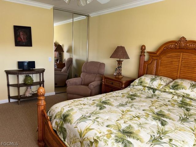 3013 Futuna LN, Naples, FL 34119