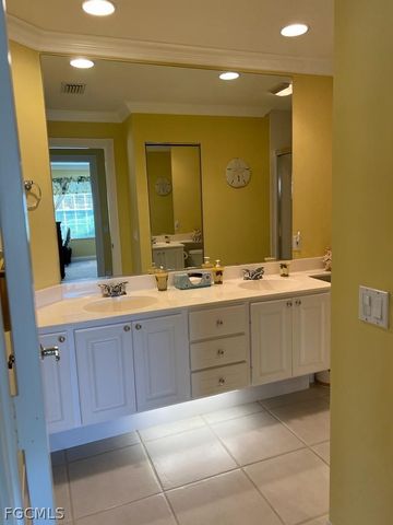 3013 Futuna LN, Naples, FL 34119