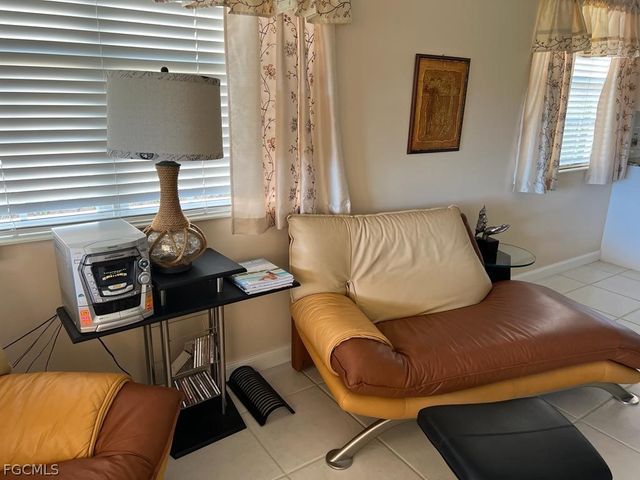 3013 Futuna LN, Naples, FL 34119