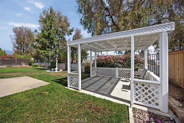 711 Donatello Drive, Corona, CA 92882