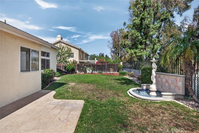 711 Donatello Drive, Corona, CA 92882