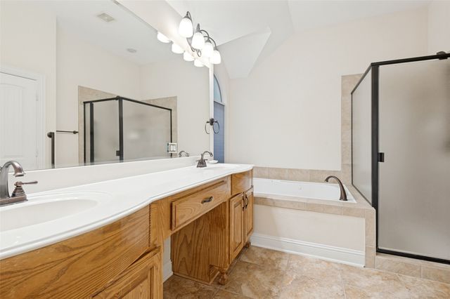 828 Spring Creek Drive, Grapevine, TX 76051