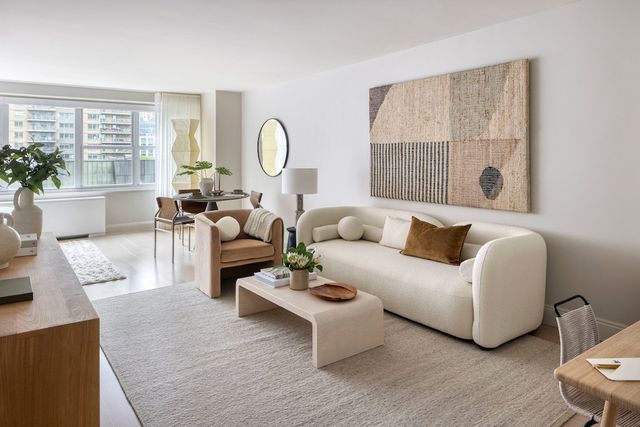 155 W 68th St Apt 919, New York City, NY 10023