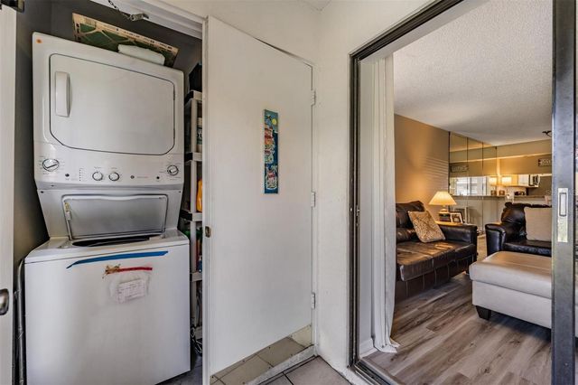 107 LAKEVIEW PLACE 7, Oldsmar, FL 34677