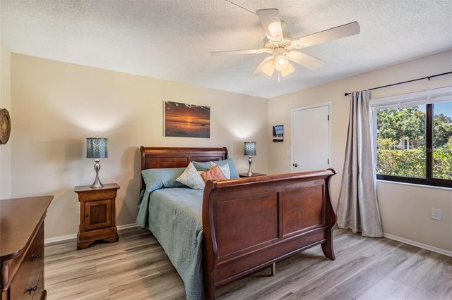 107 LAKEVIEW PLACE 7, Oldsmar, FL 34677