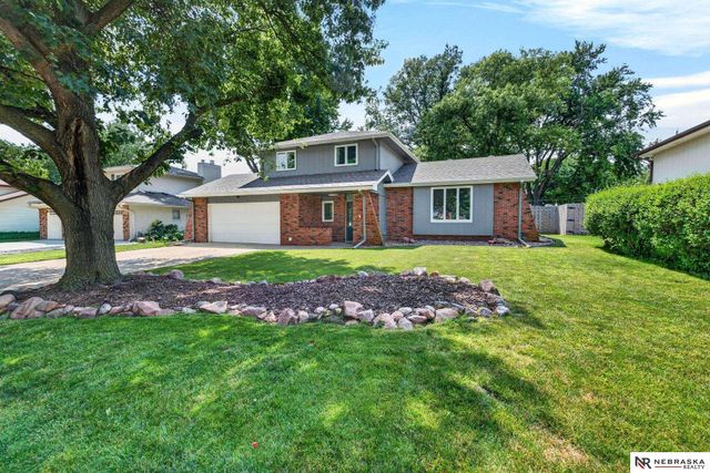 638 S 215th Street, Omaha, NE 68022