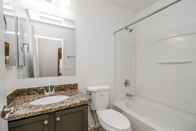 31318 N Shale Drive, San Tan Valley, AZ 85143