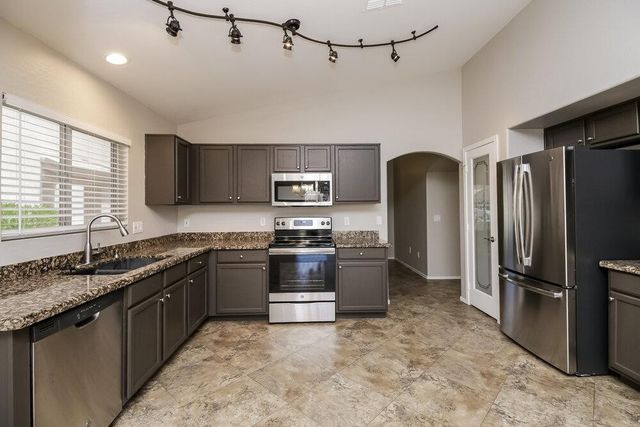 31318 N Shale Drive, San Tan Valley, AZ 85143