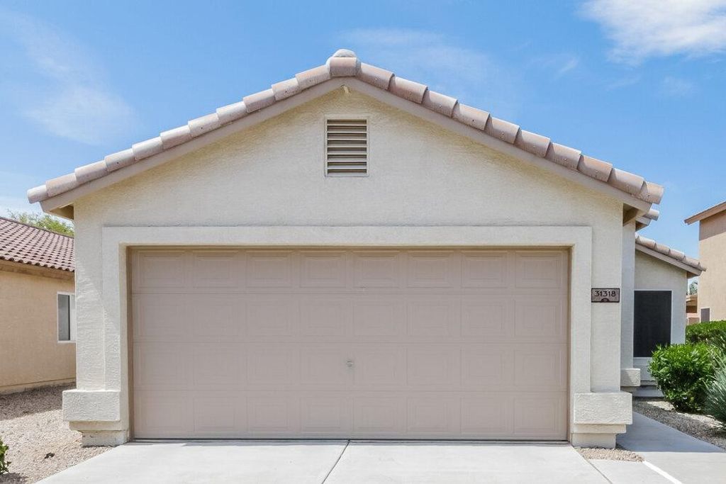 31318 N Shale Drive, San Tan Valley, AZ 85143