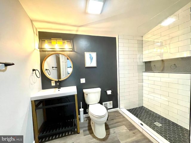 285 LAKE SHORE DR, Oakland, MD 21550