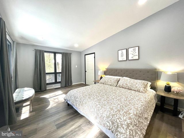 285 LAKE SHORE DR, Oakland, MD 21550