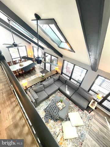 285 LAKE SHORE DR, Oakland, MD 21550