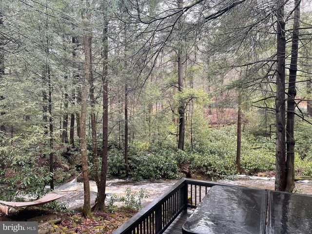 285 LAKE SHORE DR, Oakland, MD 21550