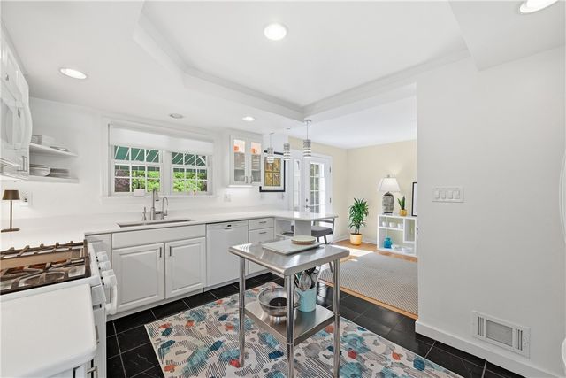 1285 CEDAR BLVD, Mt Lebanon, PA 15228