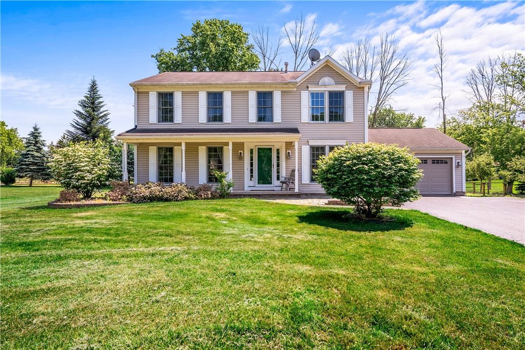 151 Crab Apple Lane, Greece, NY 14626