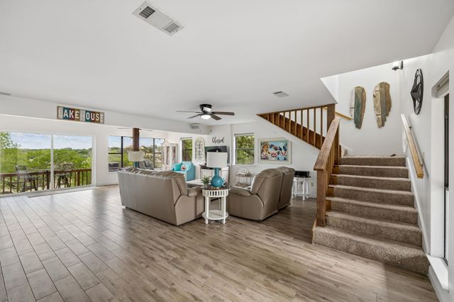 25420 Cove DR, Spicewood, TX 78669