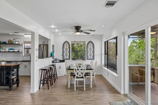 25420 Cove DR, Spicewood, TX 78669