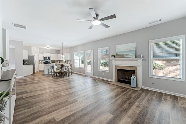 1438 Autumn Wood Trail, Sugar Hill, GA 30518