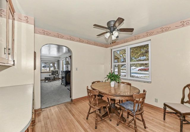 4230 S Packard AVENUE, Saint Francis, WI 53235