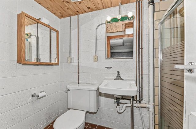 4230 S Packard AVENUE, Saint Francis, WI 53235