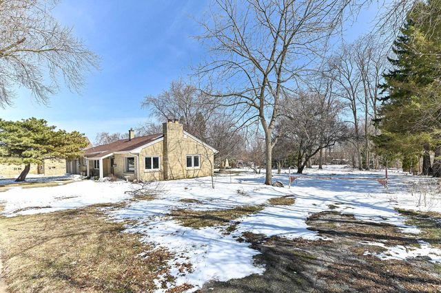 4230 S Packard AVENUE, Saint Francis, WI 53235