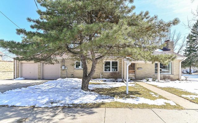 4230 S Packard AVENUE, Saint Francis, WI 53235