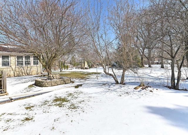 4230 S Packard AVENUE, Saint Francis, WI 53235