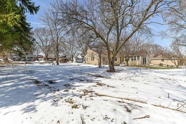 4230 S Packard AVENUE, Saint Francis, WI 53235