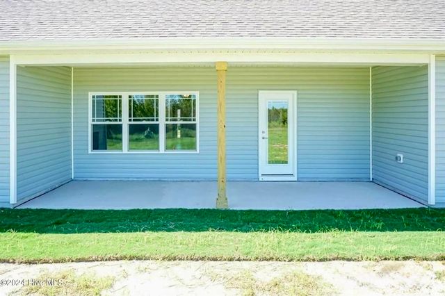 162 Seashore Street, Grimesland, NC 27837