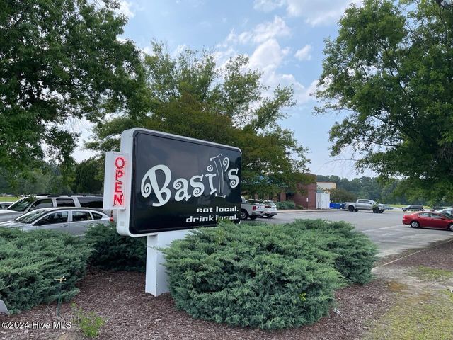 162 Seashore Street, Grimesland, NC 27837