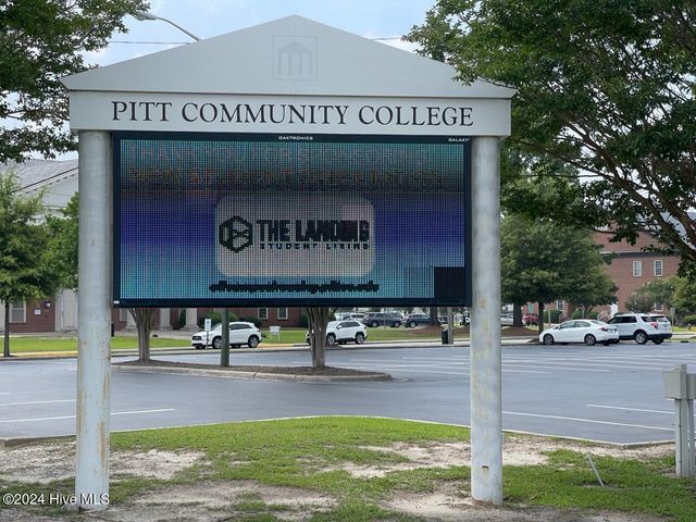 162 Seashore Street, Grimesland, NC 27837