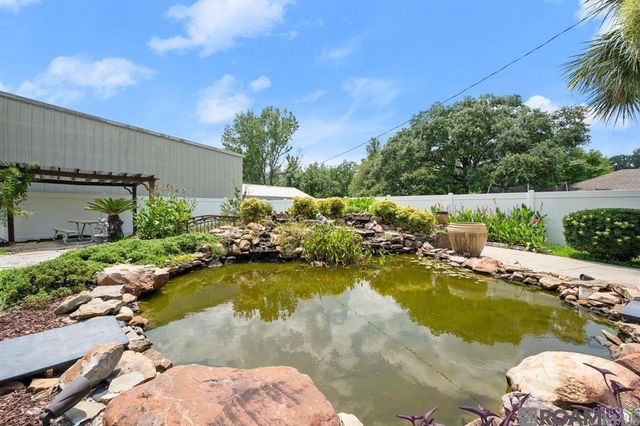 12581 Roundsaville Rd, Baton Rouge, LA 70818