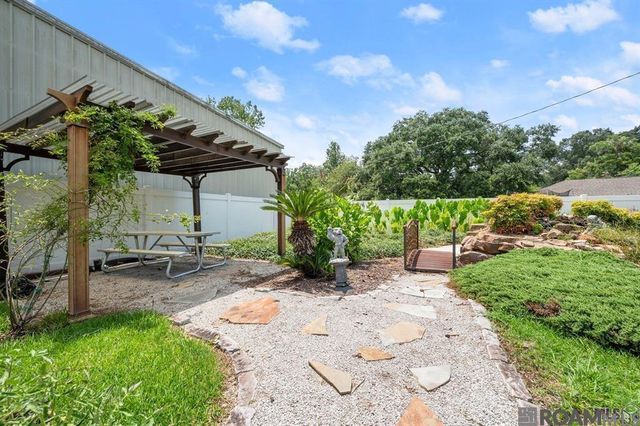 12581 Roundsaville Rd, Baton Rouge, LA 70818