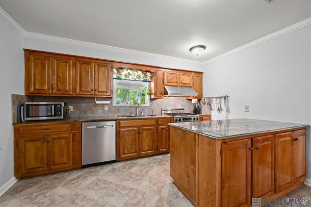 12581 Roundsaville Rd, Baton Rouge, LA 70818