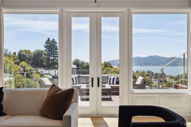 25 Mark Ter, Tiburon, CA 94920