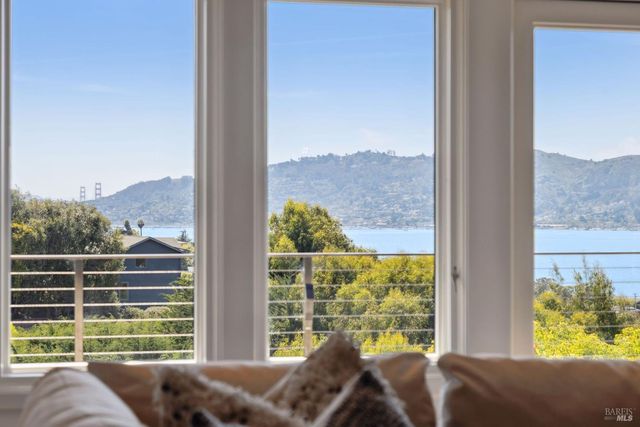 25 Mark Ter, Tiburon, CA 94920