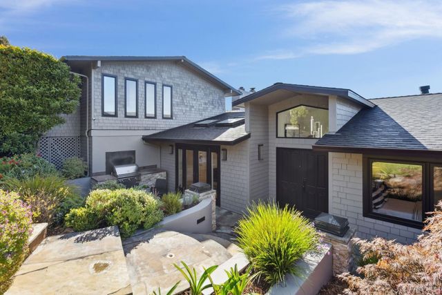 25 Mark Ter, Tiburon, CA 94920