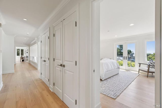 25 Mark Ter, Tiburon, CA 94920