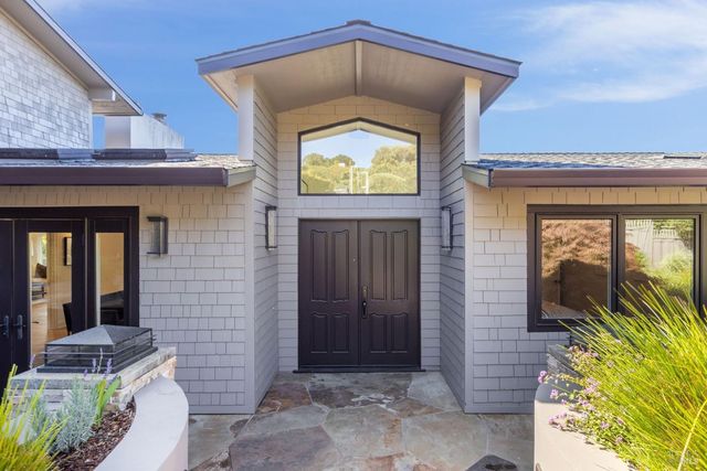 25 Mark Ter, Tiburon, CA 94920