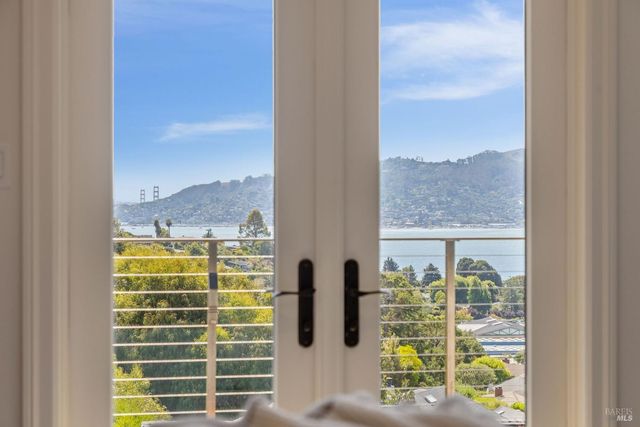 25 Mark Ter, Tiburon, CA 94920