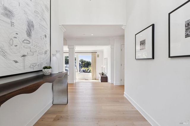 25 Mark Ter, Tiburon, CA 94920