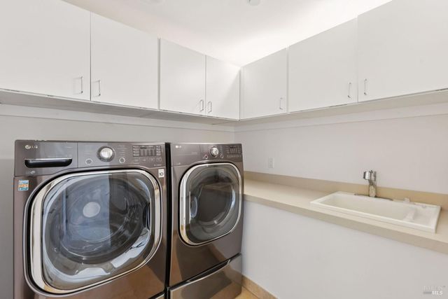 25 Mark Ter, Tiburon, CA 94920